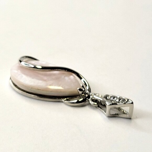 Rose Quartz Pendant with Rhinestone - Picture 13 of 13